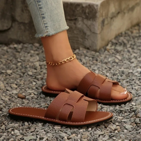Nolia™ | Instap Klassieke Sandalen
