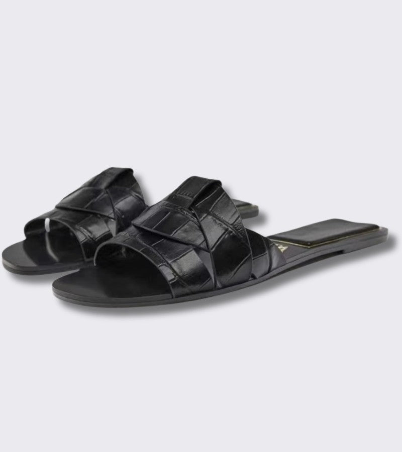 ZABA | Elegante Lage Sandalen met Gevlochten Design