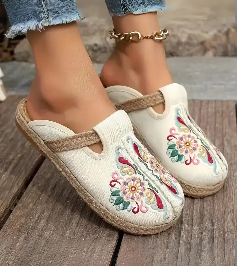 FLORA | Ultra Lichte Geborduurde Sandalen