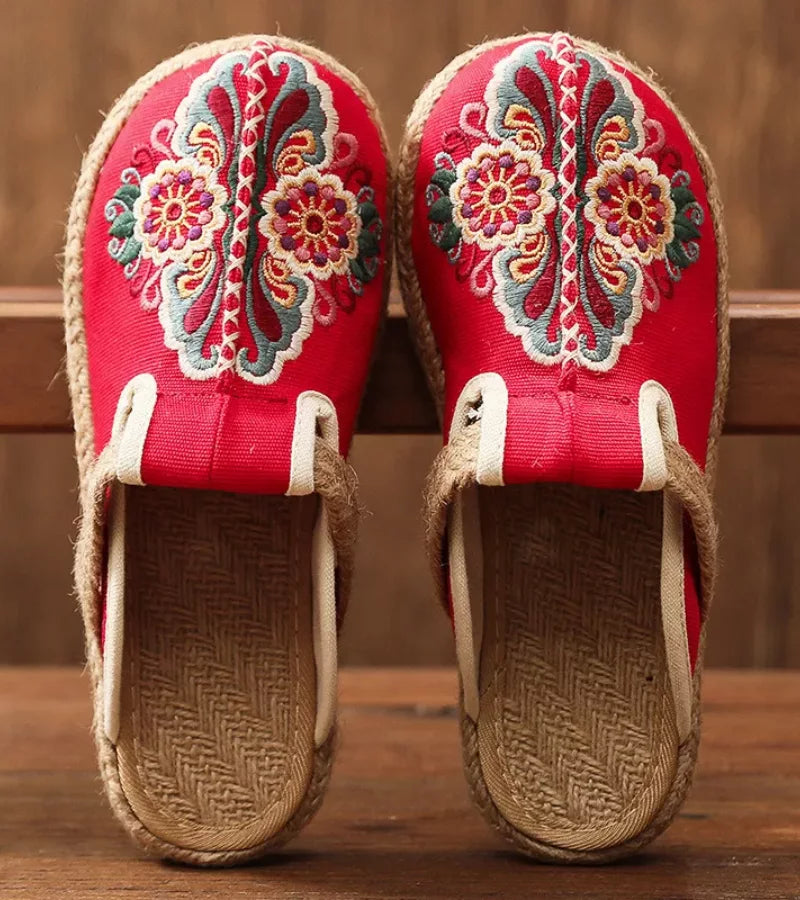 FLORA | Ultra Lichte Geborduurde Sandalen
