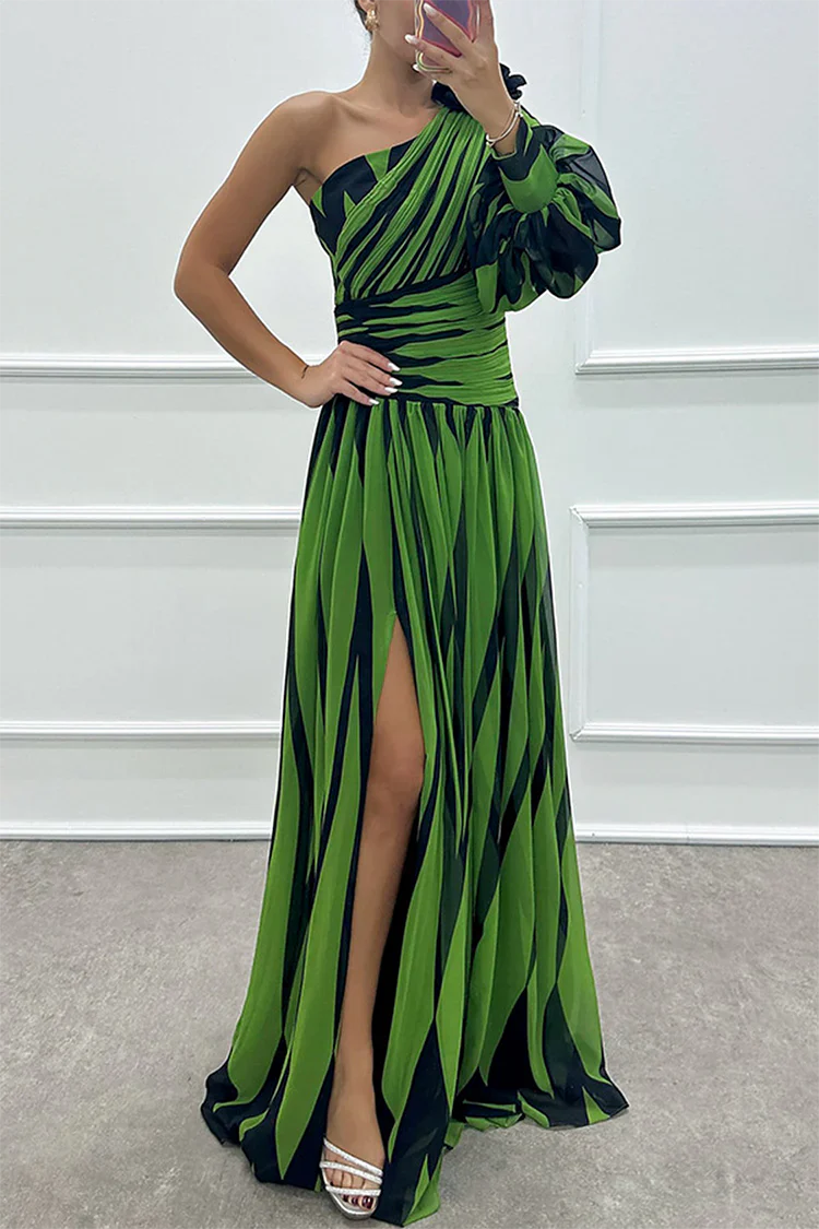 Karlijn – Gestreepte One-Shoulder Maxi-jurk