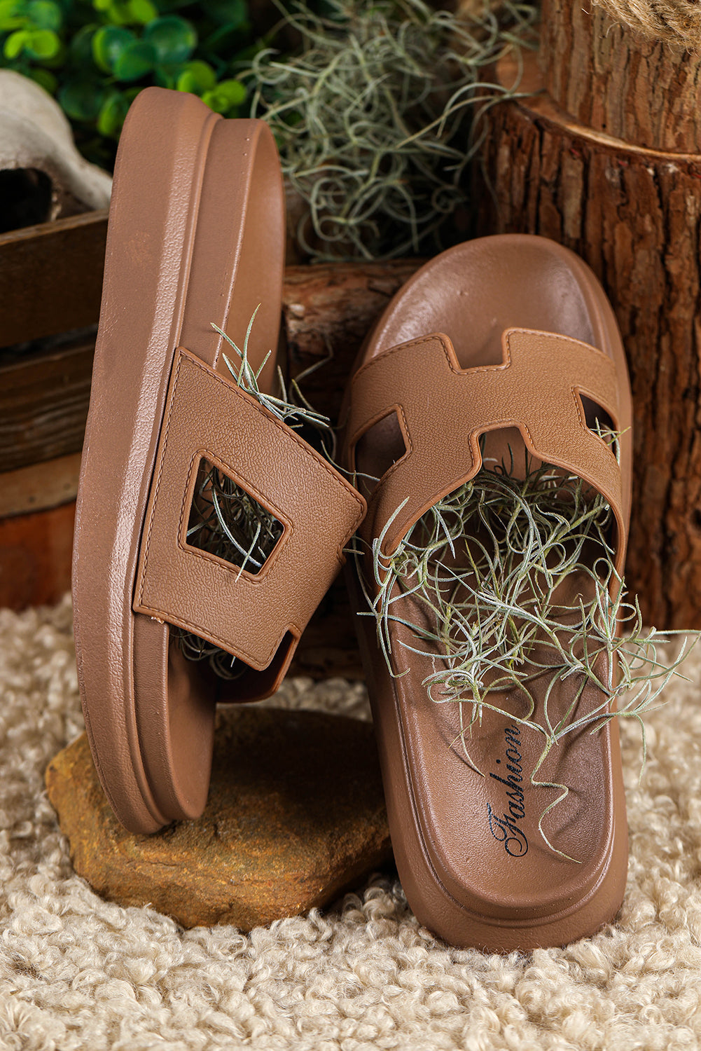 Yara™ | Stijlvolle Uitsnede Slippers