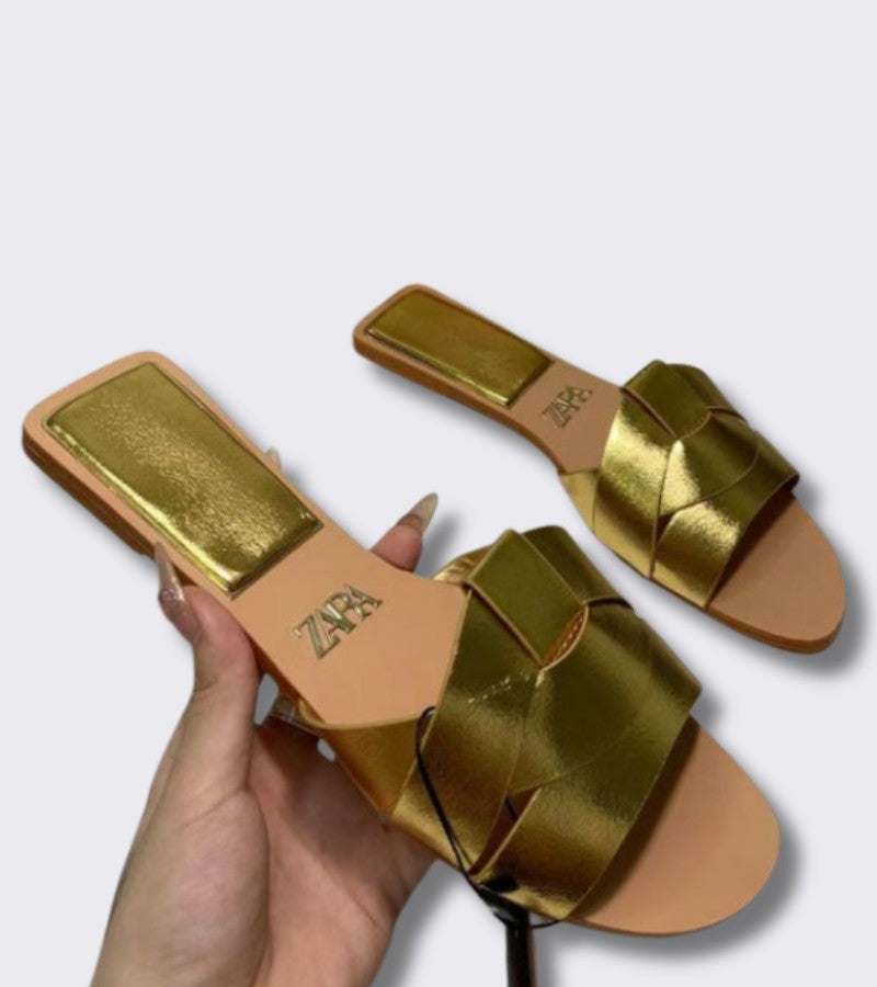 ZABA | Elegante Lage Sandalen met Gevlochten Design