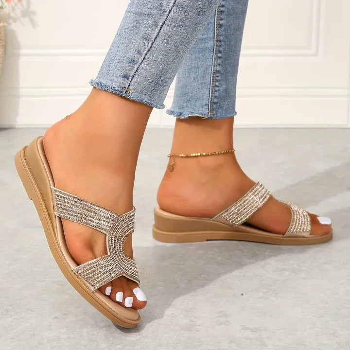 Fiaomei | Elegante orthopedische sandalen met vlinder-vormige kristallen