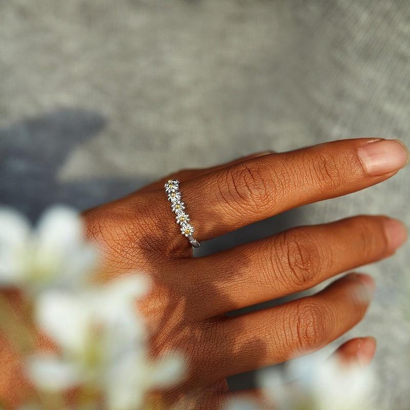 Nina™ | Zilveren Margriet Ring