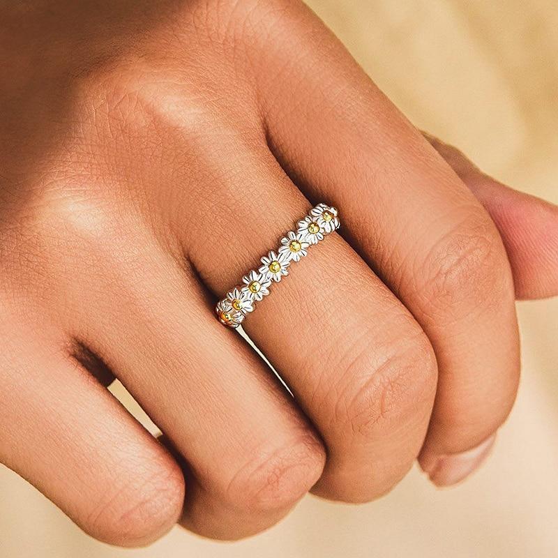 Nina™ | Zilveren Margriet Ring