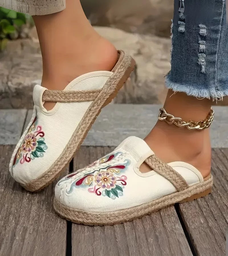 FLORA | Ultra Lichte Geborduurde Sandalen